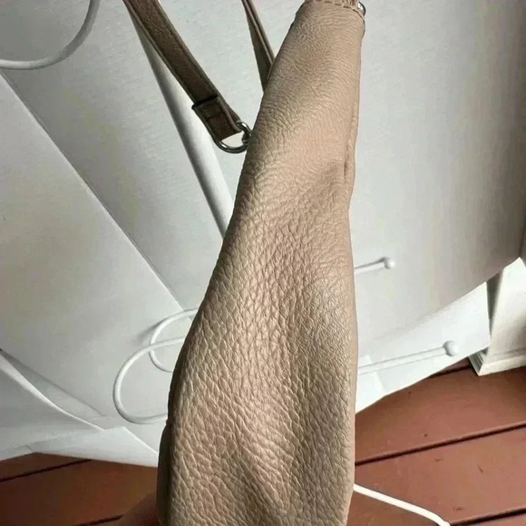 Nine West Handbag - Picture 6 of 9